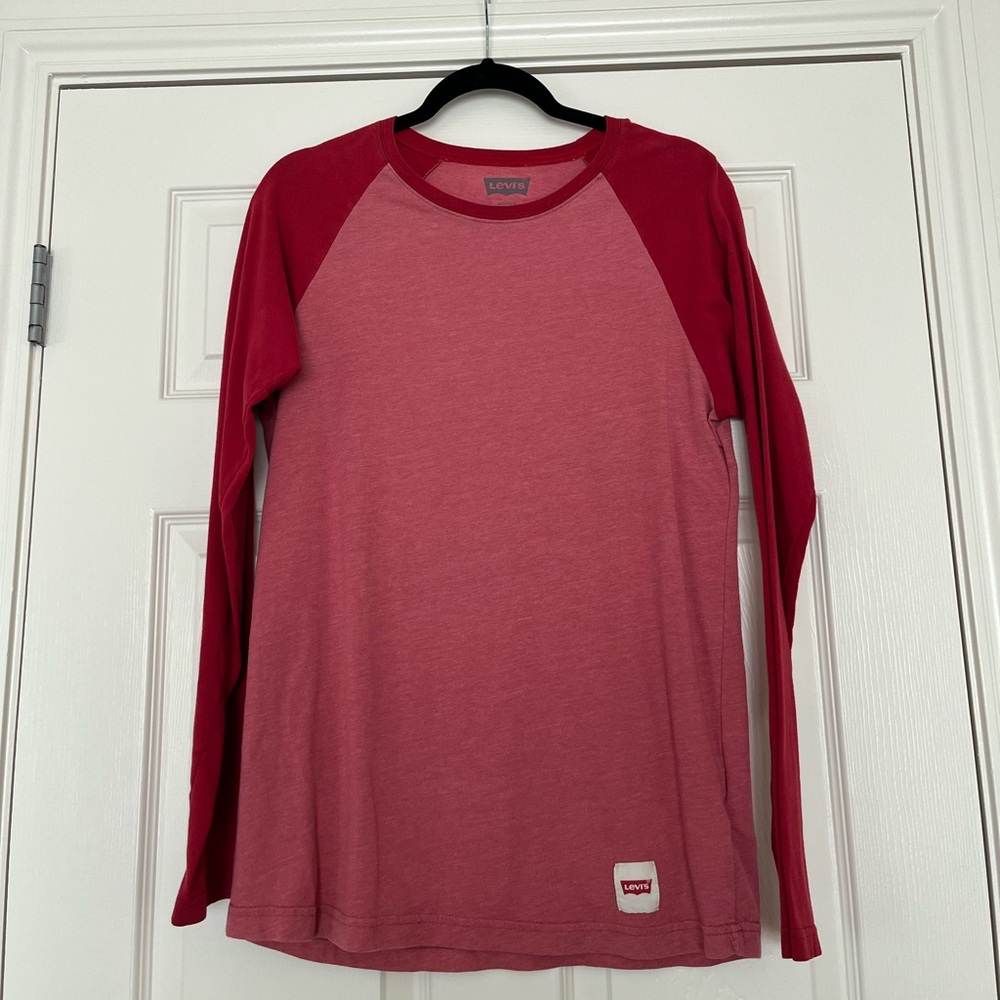 Men's Levi's Red Baseball Tee Size Medium